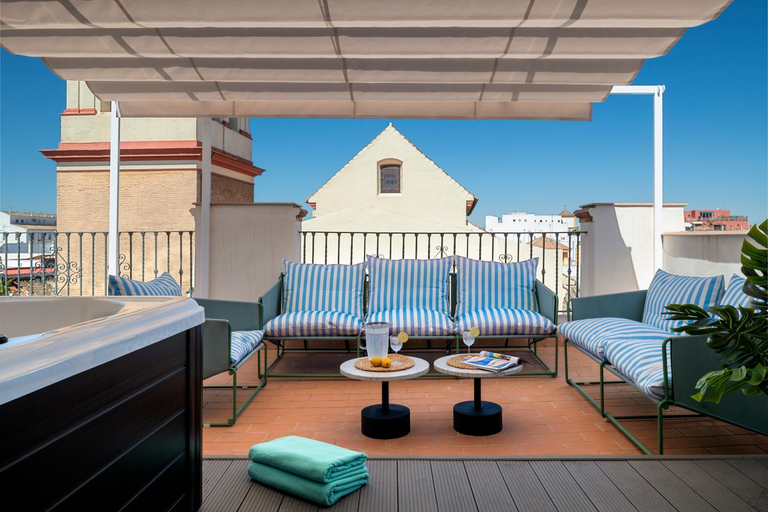 Others 2, Magno Apartments San Gil - Shared Jacuzzi, Sevilla