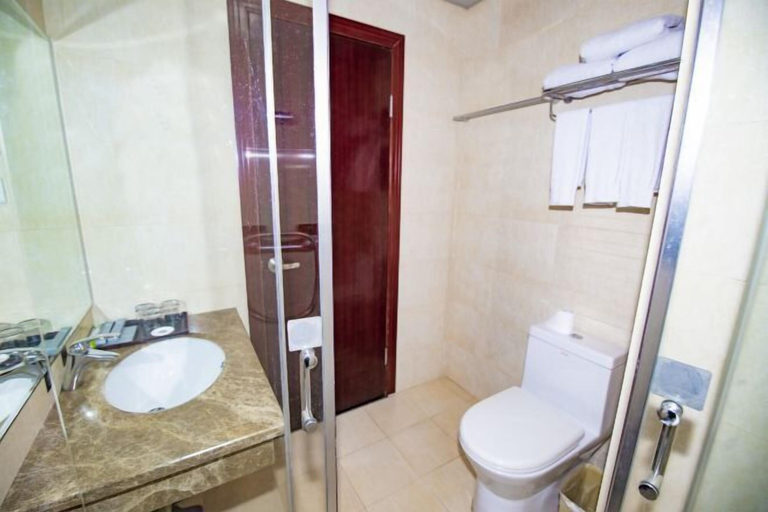Bathroom 4, Great Wall Hotel (Wuyuan High-speed Railway Station), Shangrao