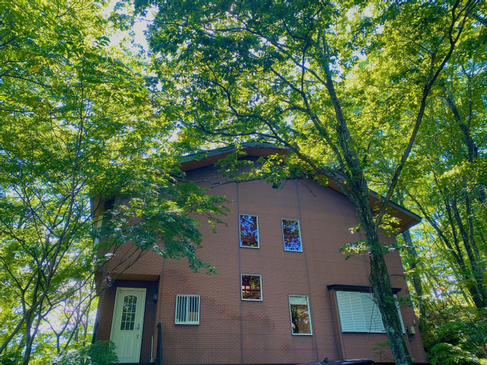 Star City S115 #Luxury stay in a private villa with an atrium #BBQ #With floor heating #Large screen projector #Parking available #Luxury stay in a private villa with an a, Tsumagoi