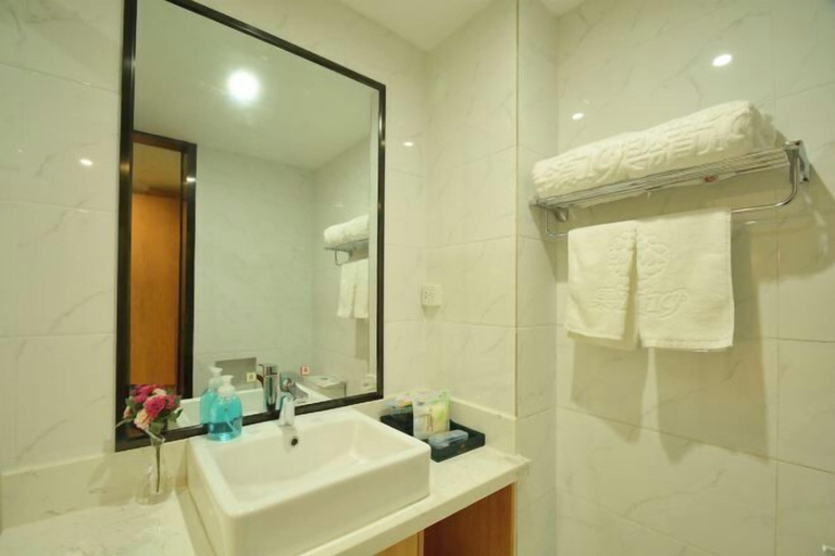 Bathroom 4, Guoling No.19 Hotel (Zhengzhou Erqi Square Railway Station), Zhengzhou