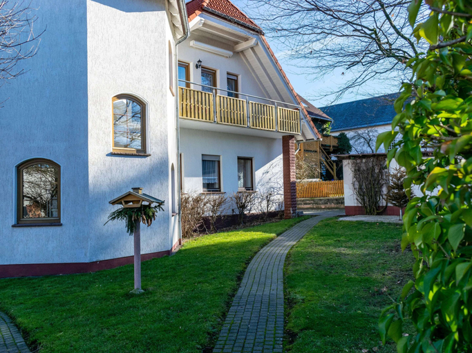 Exterior & Views 2, Schones Apartment in Eimelrod in Waldnahe, Waldeck-Frankenberg