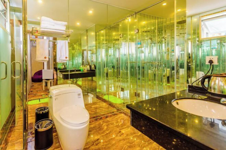 Bathroom 4, Teddy Bear Boutique Hotel, Leshan
