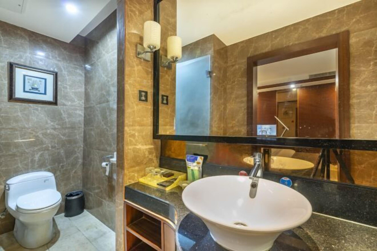 Bathroom 4, Ao Ni Si Hotel, Sanya