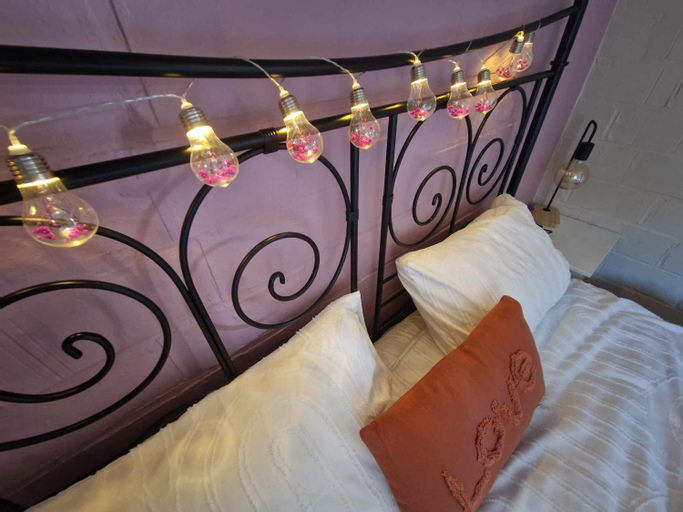 Bedroom 2, Bulle ivoire, Namur