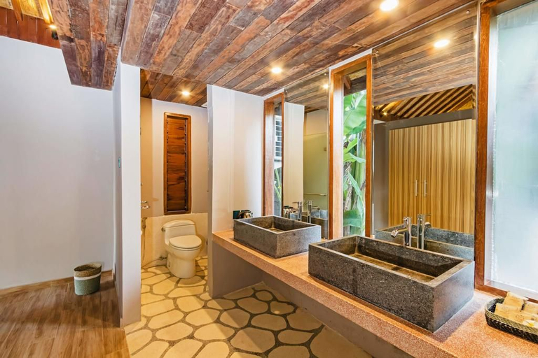 Bathroom 5, Kashantee Village, Badung