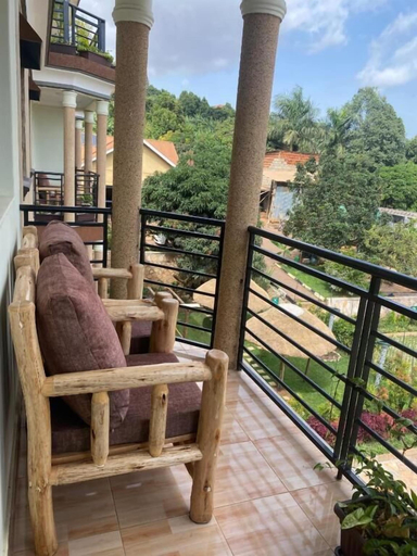 balcony 4