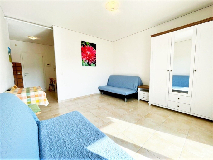 Bedroom 4, Nice Villa in Caorle With Balcony, Venezia