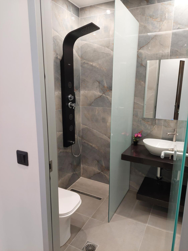 Bathroom 4, Luana Monte Apartments, Crete