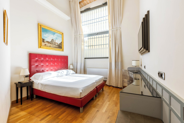 Bedroom 13