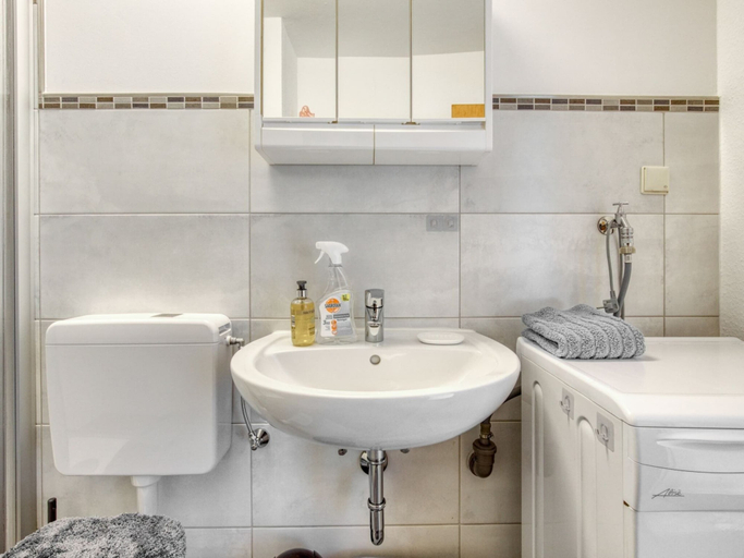 Bathroom 5, Quaint Holiday Home in Möhnesee near Druggelter Kapelle, Soest