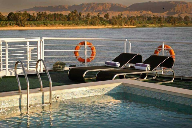 Rooftop pool 3, Le Fayan Nile Cruise - Mondays from Aswan & Thursdays from Luxor, Luxor