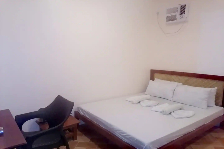 Bedroom 4, Avila's Hostel Moalboal near Beach, Moalboal