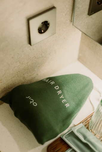 Amenities 30