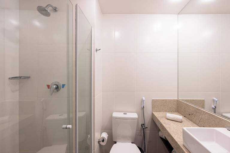Bathroom 5, B&B Hotels Rio de Janeiro Norte, Rio de Janeiro