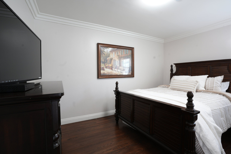 Bedroom 2, Destination #07, Orange