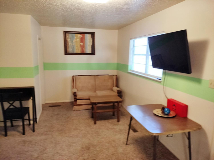 Others 5, Golden Sunflower's Apt E, Comanche