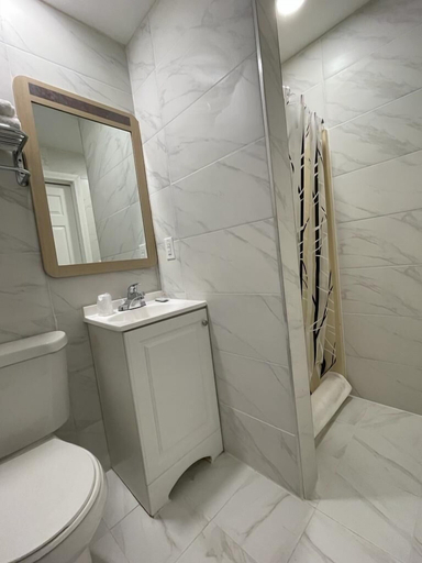 Bathroom 5, Travelers Motor Lodge, Providence