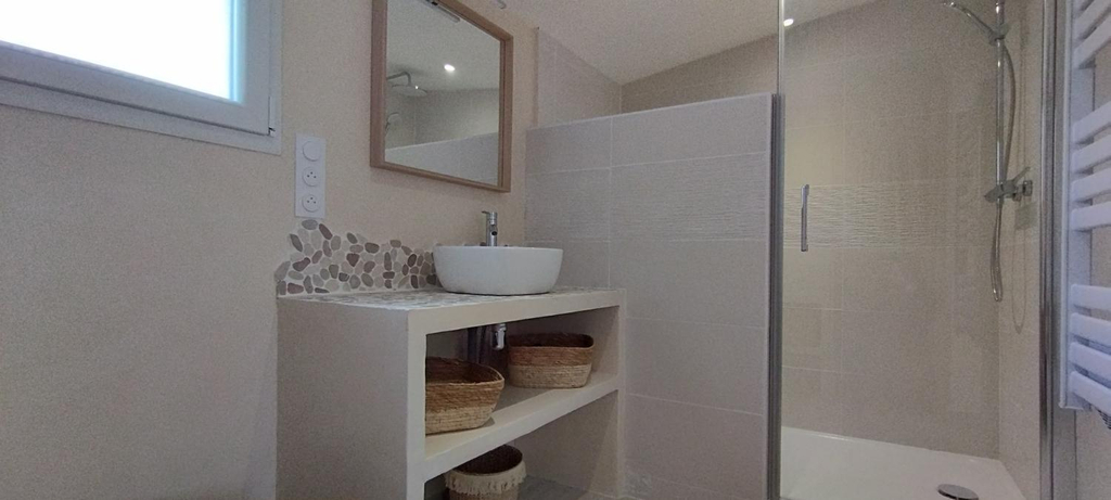 Others 4, Au Cabanon, Gard