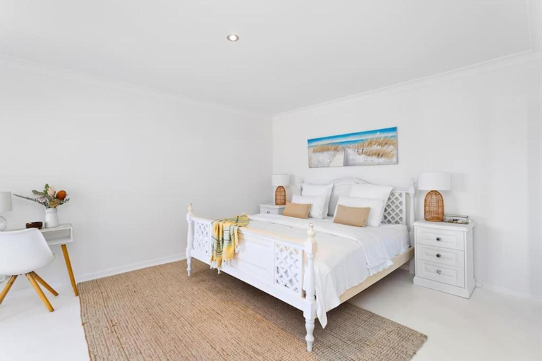Bedroom 2, Relaxing Getaway Beachfront Access Multi Family Pets Mandurah, Mandurah