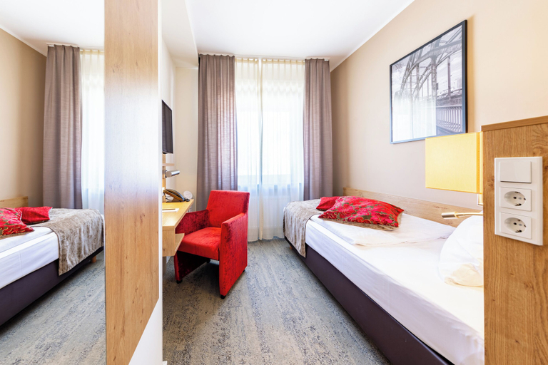 Bedroom 3, Maingau Hotel, Frankfurt am Main