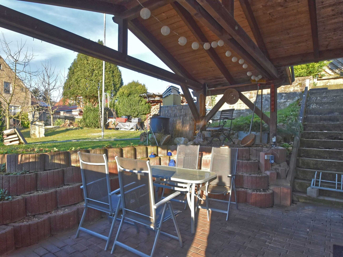 Food & Drinks 4, Serene Holiday Home in Naumburg near River, Burgenlandkreis