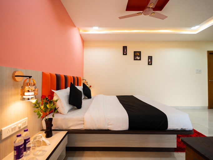 Bedroom 2, Seven Days Resort and Spa, Satara