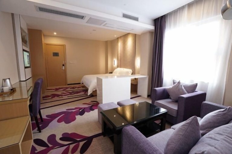 Bedroom 3, LAVANDE HOTELS Qingyuan City Plaza Feilai Lake Branch, Qingyuan