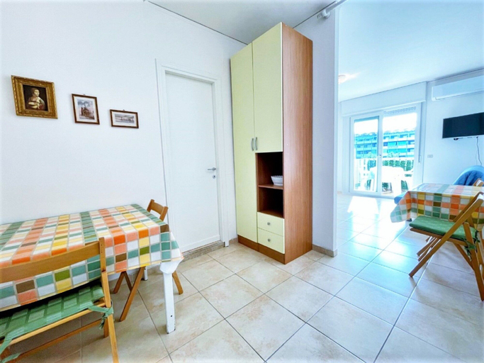 Bedroom 3, Nice Villa in Caorle With Balcony, Venezia