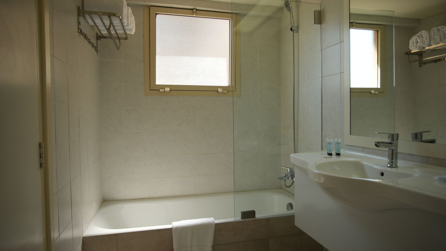 Bathroom 5, Manara Riva Suites, Beirut