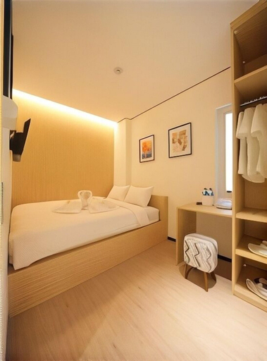 Bedroom 8