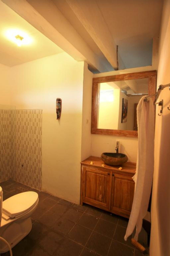 Bathroom 30