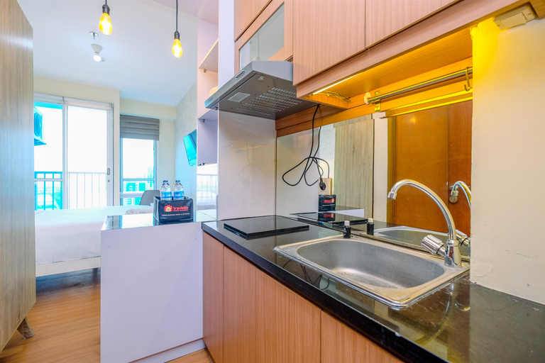 Others 4, Minimalist Studio with Great City View at Tifolia Apartment By Travelio, Jakarta Timur