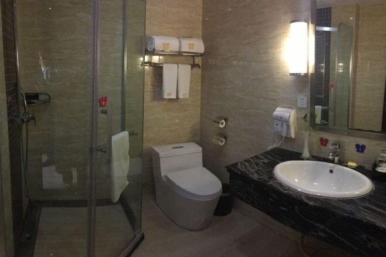 Bathroom 4, Qiyuan International Hotel Mengcheng, Bozhou