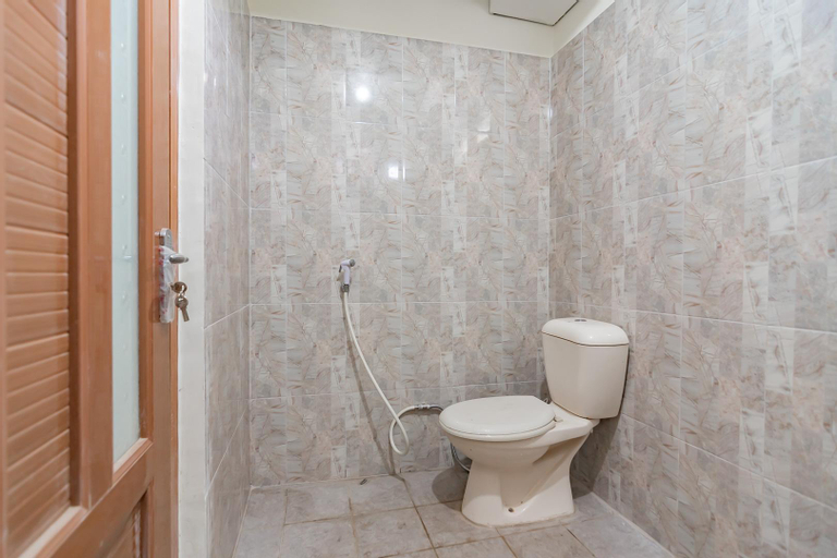 Bathroom 7