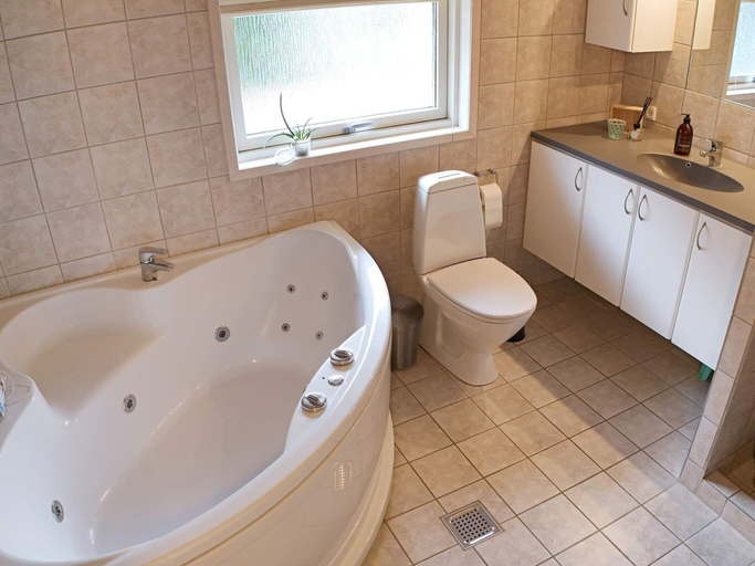 Bathroom 3, 4 Star Holiday Home in Store Fuglede, Kalundborg