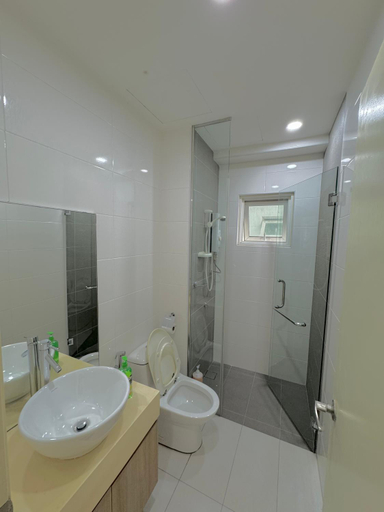Bathroom 4, Crest Residence Sultan Ismail, Kuala Lumpur