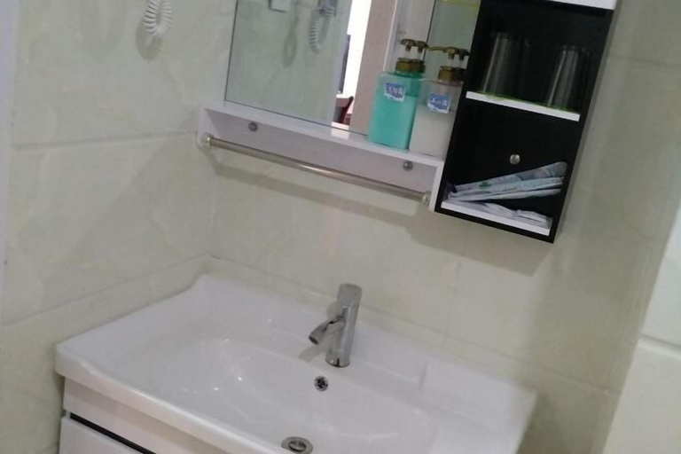Bathroom 2, Jiaozhou Haiyue Apartment Hotel, Qingdao