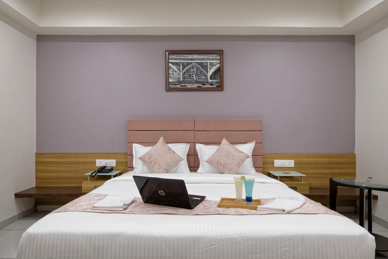Bedroom 5, Hotel Aurellia, Ahmadabad