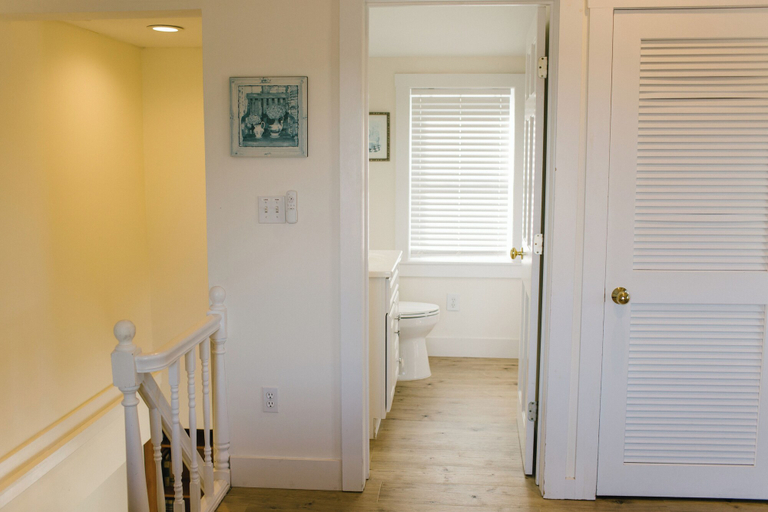 Others 5, Greenleaf Inn, Lincoln