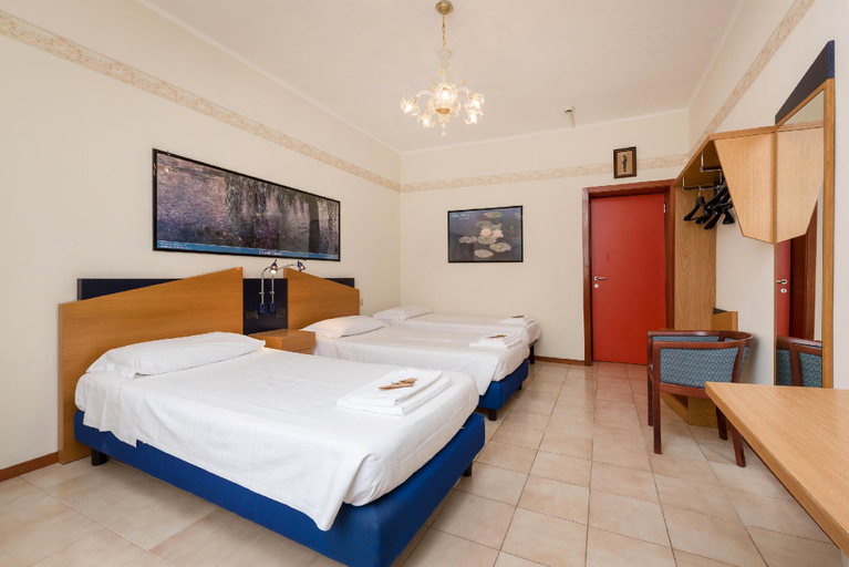 Bedroom 9