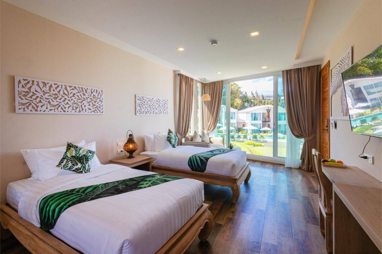 Vannee Golden Sands Beachfront Resort Room Type - Deluxe Villa Seaside View Twin