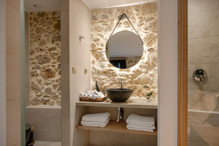 Bathroom 3, Alonion Apartments, Crete