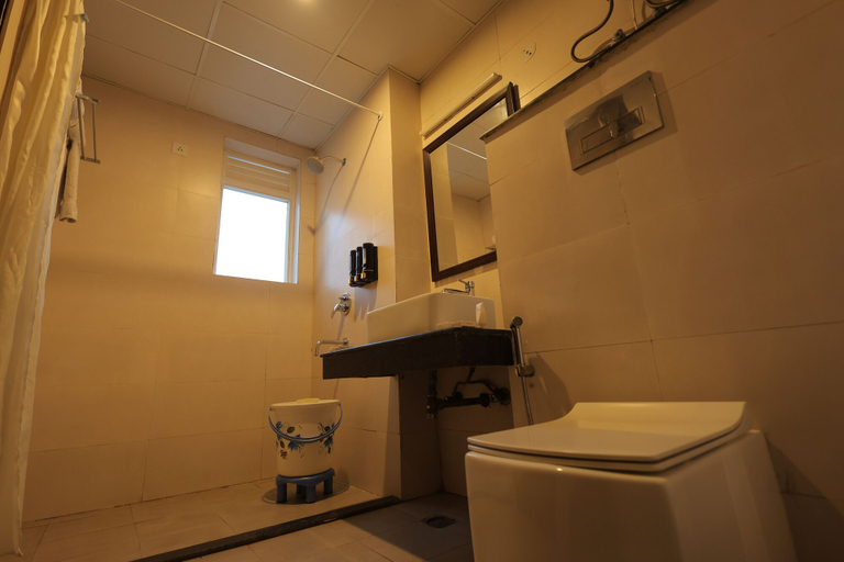 Bathroom 3, Hide Away Studios, Mathura