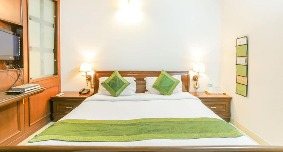 Bedroom 2, Goroomgo Shanta Inn Lucknow, Lucknow