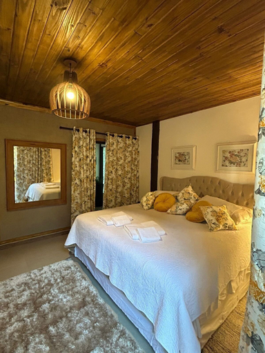 Room 2, Campos do Jordão Chalés, Campo Limpo Paulista