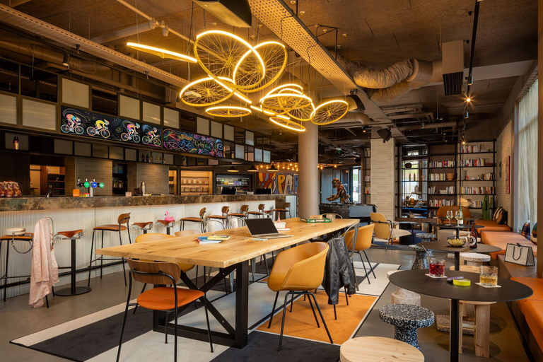 Food & Drinks 1, Moxy Paris Clamart, Hauts-de-Seine