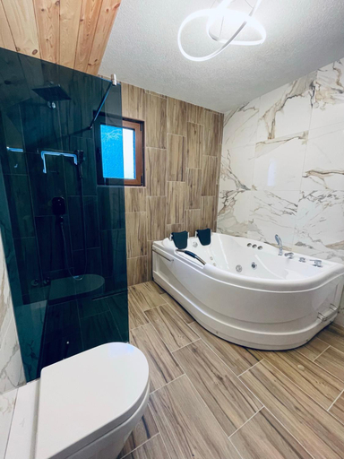 Bathroom 3, Chalet Montenegrina with jacuzzi