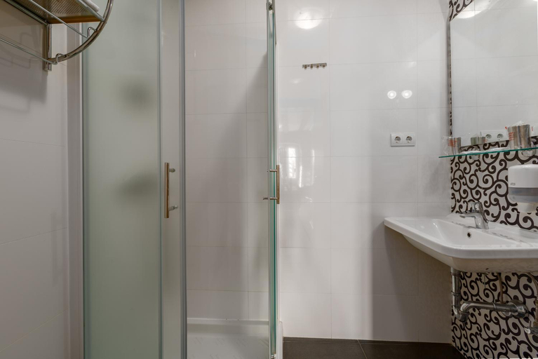 Bathroom 3, Rooms with a parking space Porec - 20631, Poreč