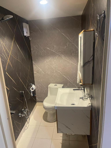 Bathroom 3, اكواخ وكرافانات واحة الفريد الريفي, AlUla