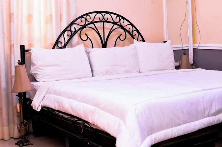 Bedroom 3, Royal Pavilion Hotel and Suites, Obafemi-Owode